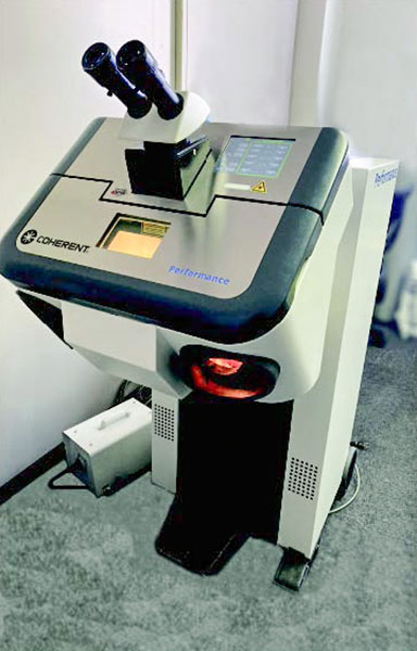 レーザー溶接機